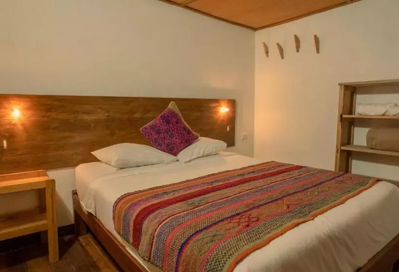 هتل Mama Green Ecolodge & Permaculture Farm