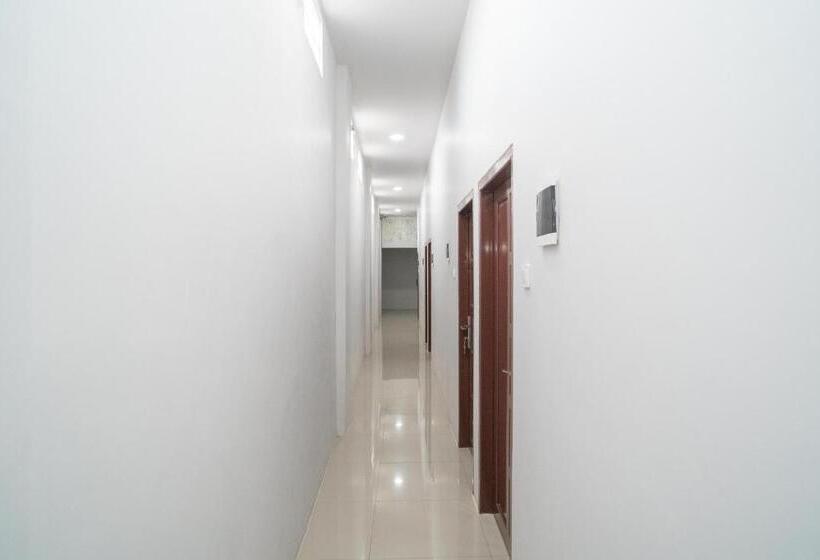 בית מלון כפרי Reddoorz Syariah Near Jalan Ahmad Yani Banjarmasin 3