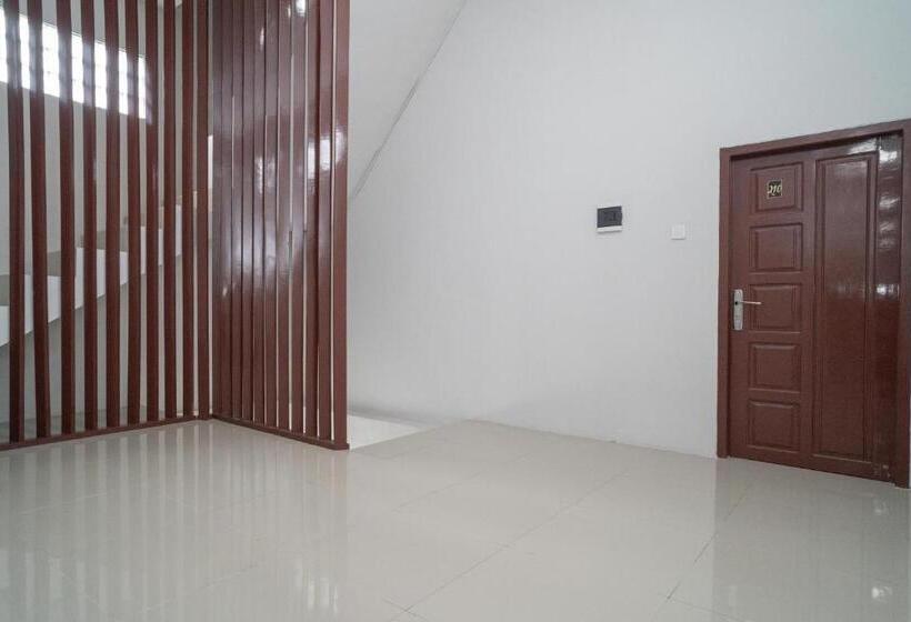 בית מלון כפרי Reddoorz Syariah Near Jalan Ahmad Yani Banjarmasin 3