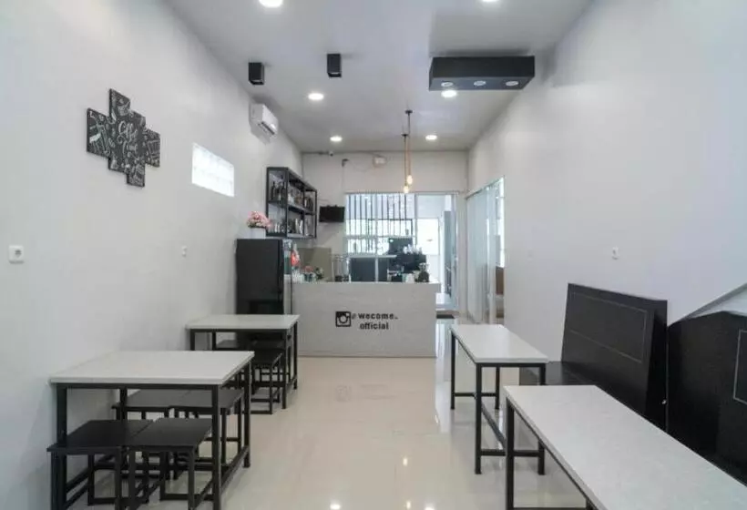 ホテル Reddoorz Syariah Near Jalan Ahmad Yani Banjarmasin 3