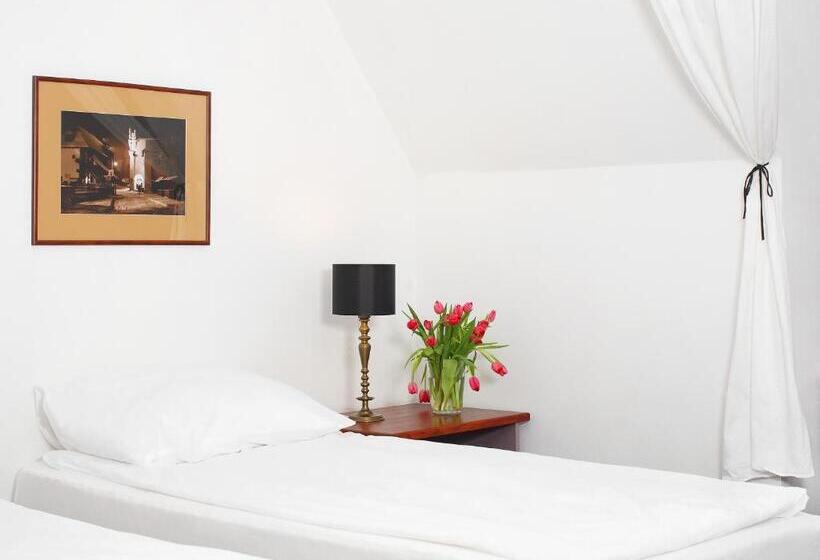 בית מלון כפרי Spichlerz Na Krakowskiej