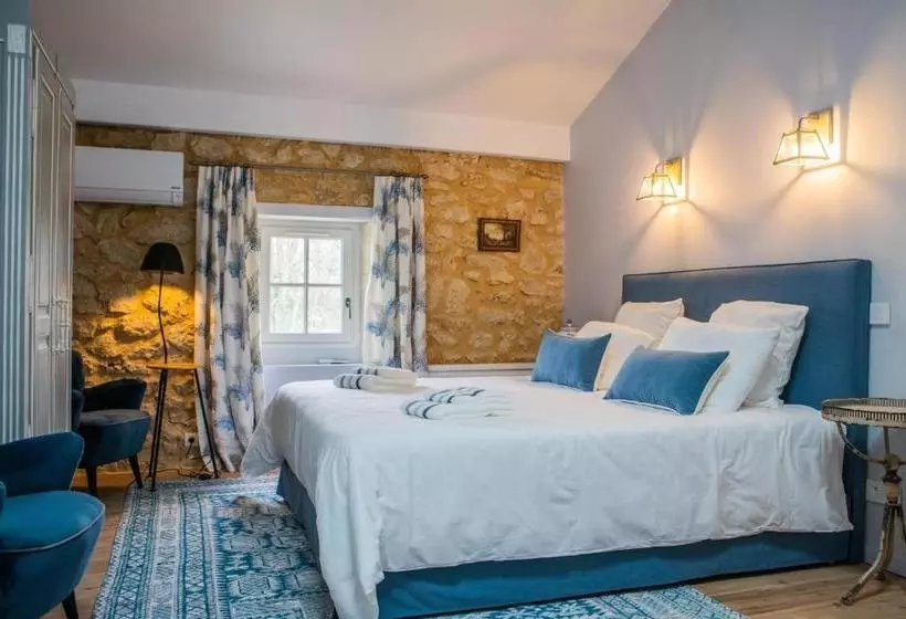 Majatalo Château Haut Clarise