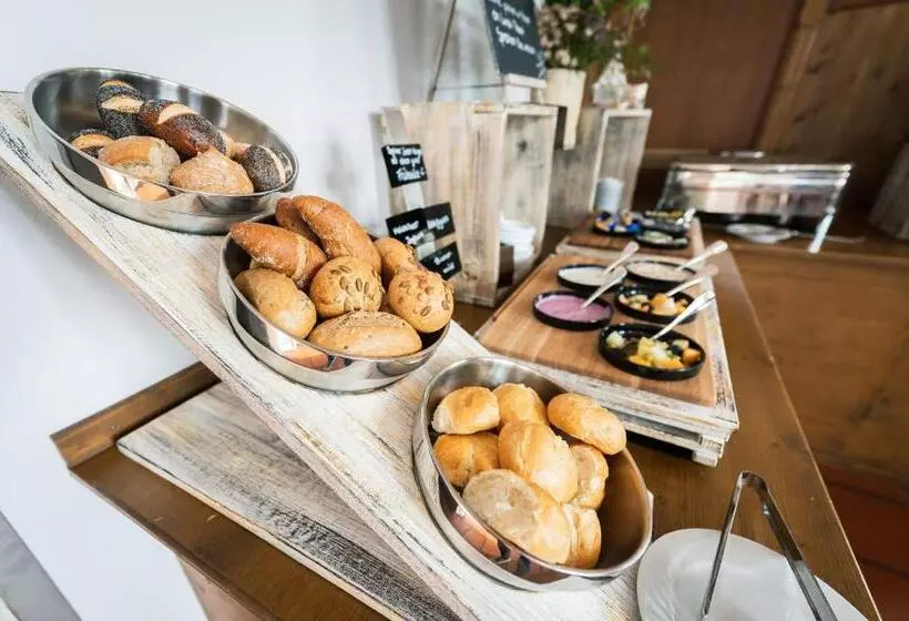 Hotelli Elbterrasse Wörlitz