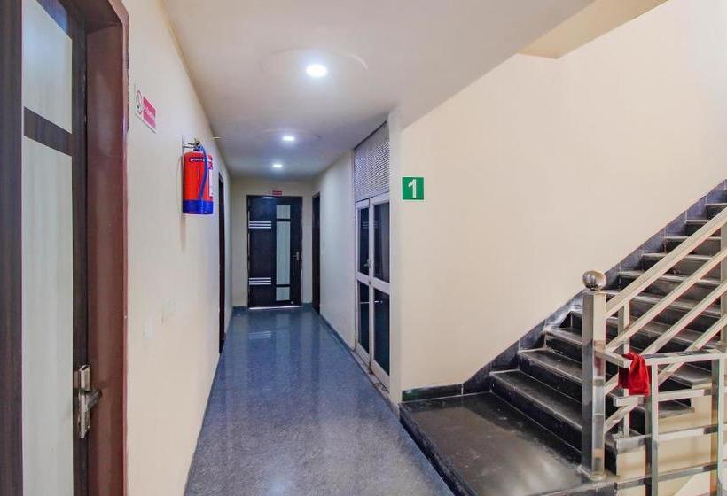 ホテル Oyo 79216  Gms Inn