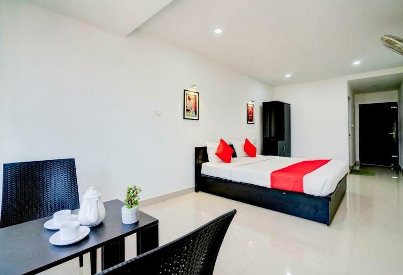 فندق Oyo 79322 Bloomsbury Inn