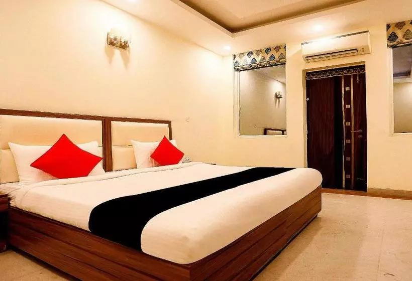 هتل Fab Le Palais