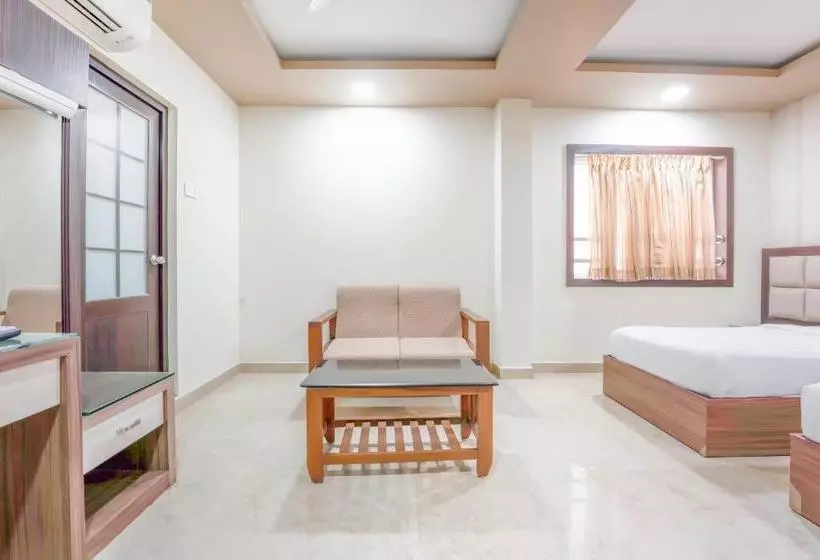 هتل Fab Le Palais