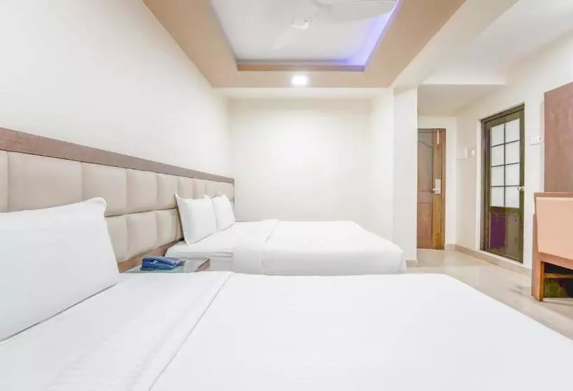 هتل Fab Le Palais