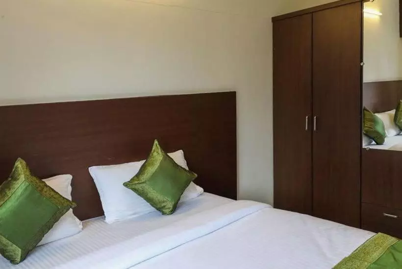 Hotelli Pratham Inn By Downtown S