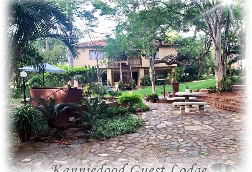 ペンション Kanniedood Guest Lodge