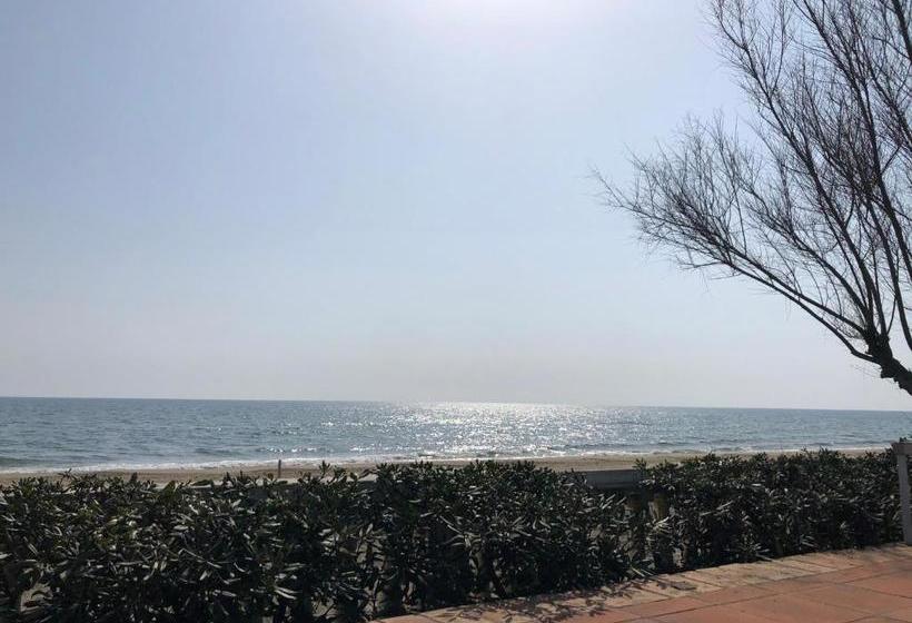 פנסיון Villa Degli Squali Suite Home