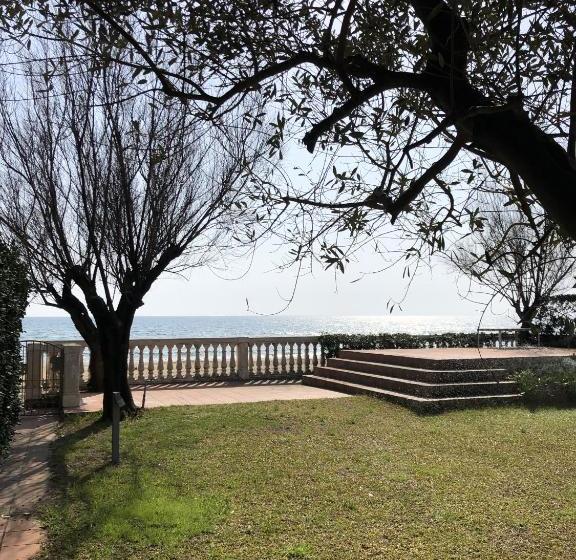 פנסיון Villa Degli Squali Suite Home