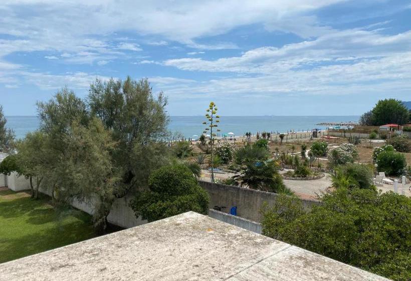 פנסיון Villa Degli Squali Suite Home