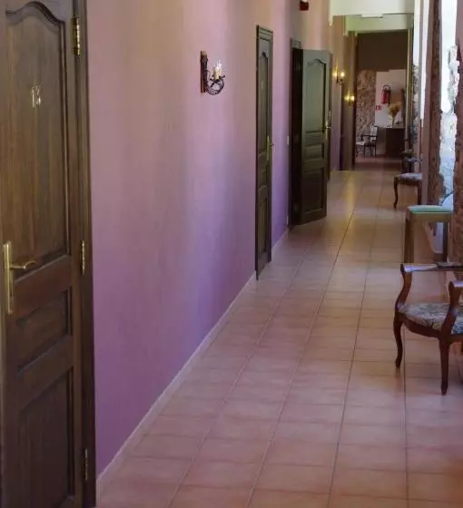 ホテル Chateau De Latour