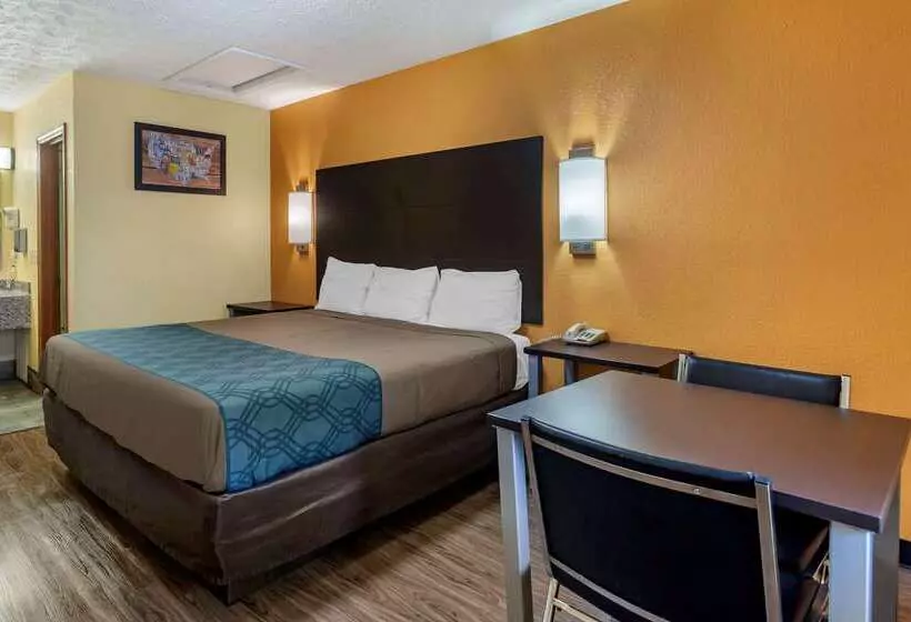 هتل Econo Lodge Nashville North Opryland