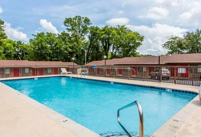 هتل Econo Lodge Nashville North Opryland