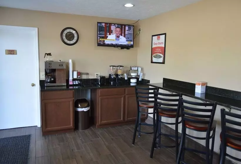 هتل Econo Lodge Nashville North Opryland