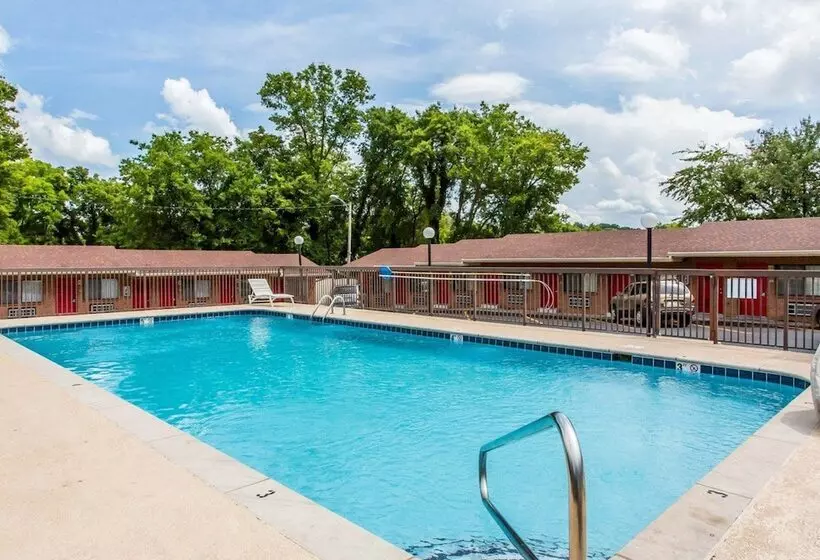 هتل Econo Lodge Nashville North Opryland