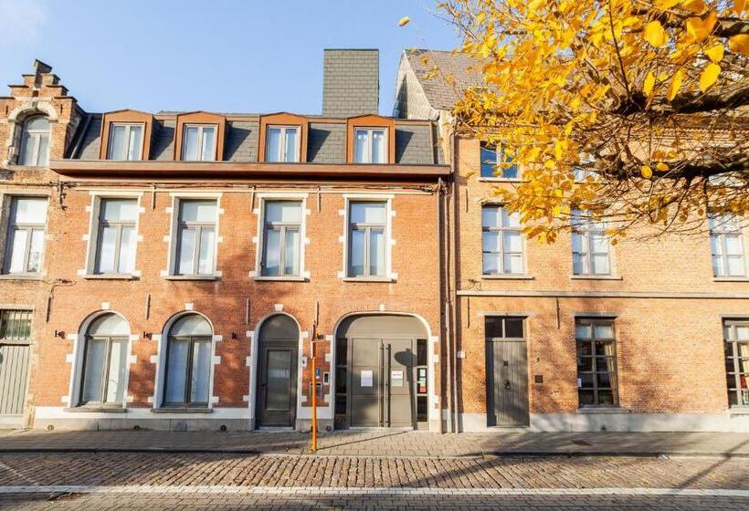 هتل Hof Van Aragon