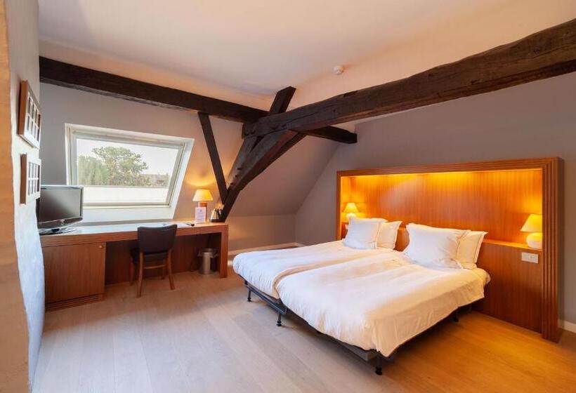 هتل Hof Van Aragon