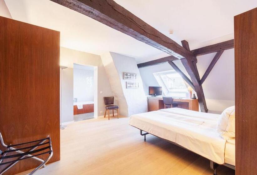 هتل Hof Van Aragon