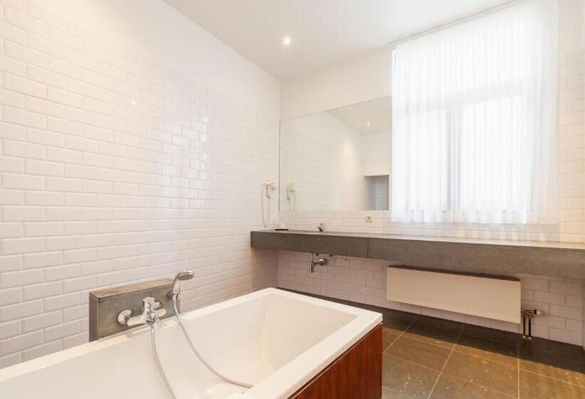 هتل Hof Van Aragon