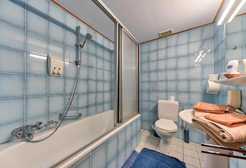 هتل Hostellerie Doux Repos