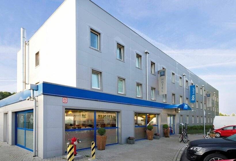 בית מלון כפרי Ibis Budget Aachen Raeren Grenze