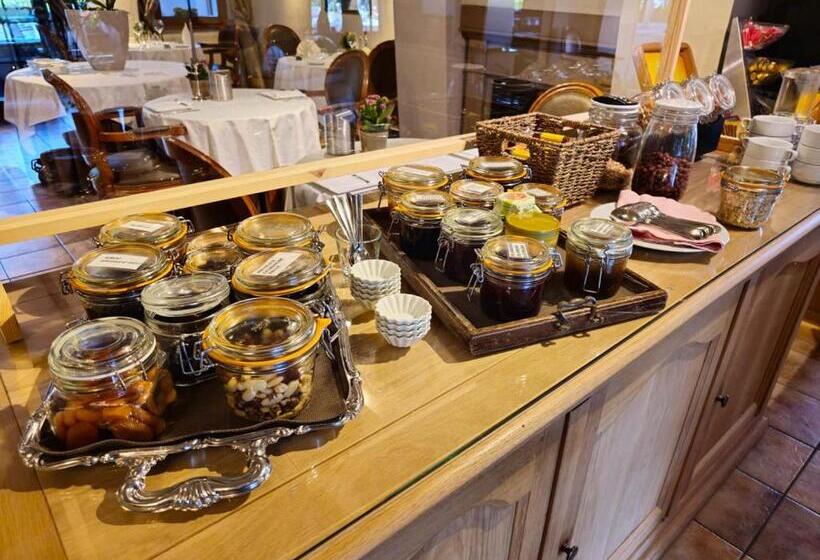 ホテル Logis Hôtel Le Menobu