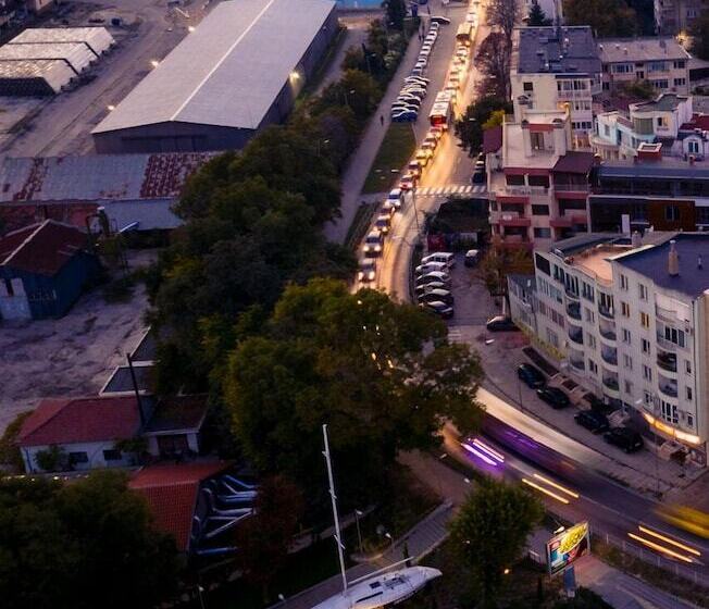 Panorama Hotel Free Ev Charging Station