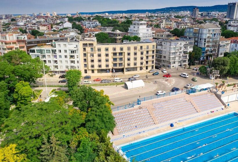 Panorama Hotel Free Ev Charging Station