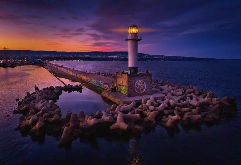 Panorama Hotel   Free Ev Charging Station