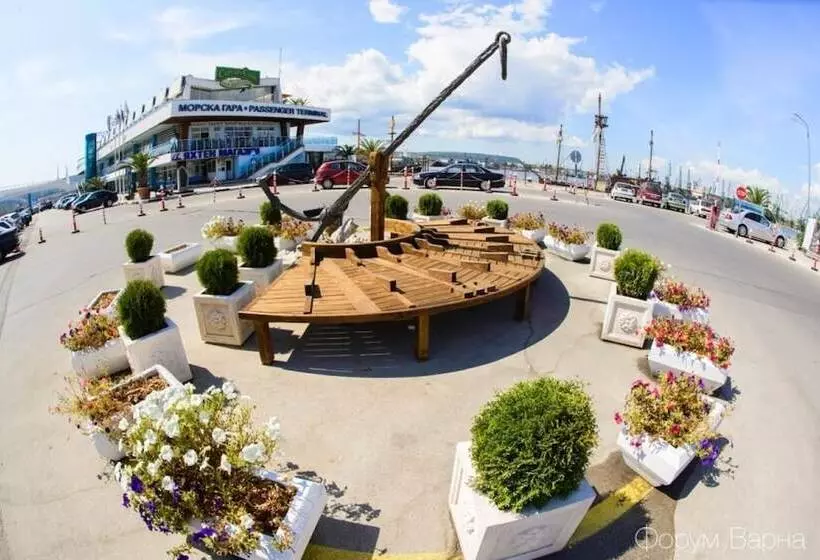 Panorama Hotel   Free Ev Charging Station