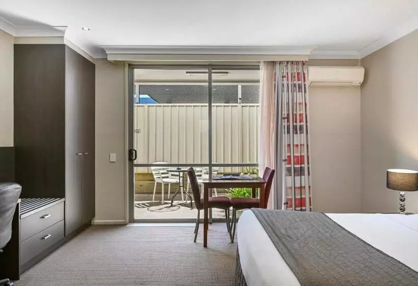 호텔 Platinum International