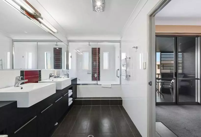 호텔 Platinum International