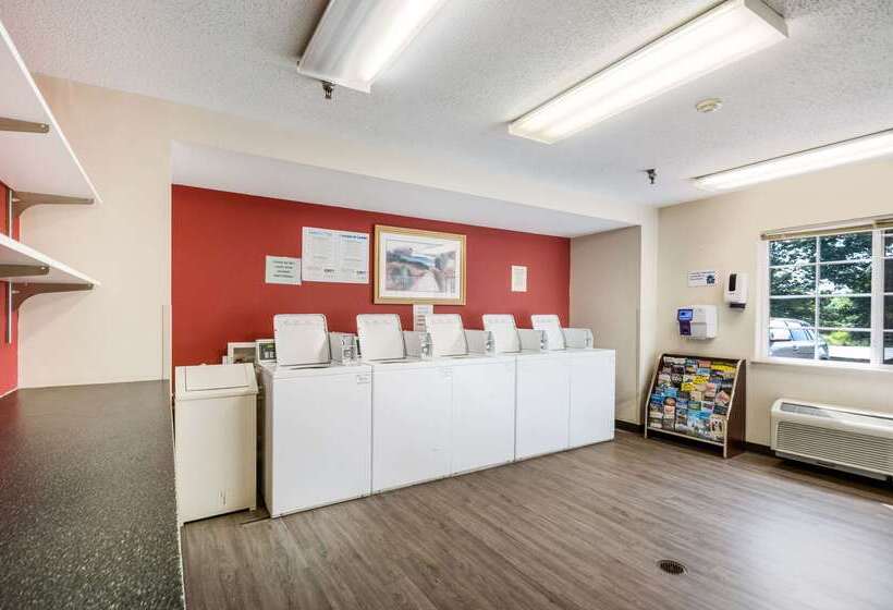 فندق Suburban Studios Sterling  Washington Dulles