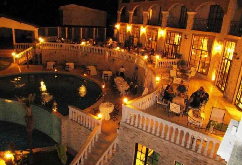 هتل The Cliff Beach & Spa