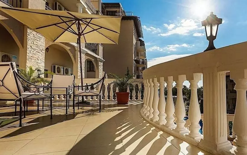 בית מלון כפרי The Cliff Beach & Spa