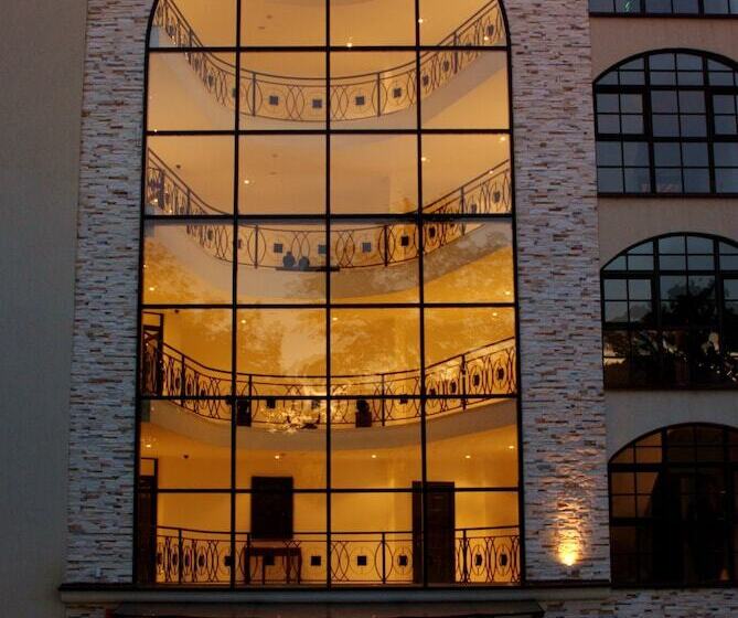 هتل The Cliff Beach & Spa