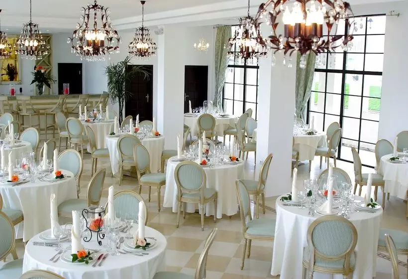 בית מלון כפרי The Cliff Beach & Spa