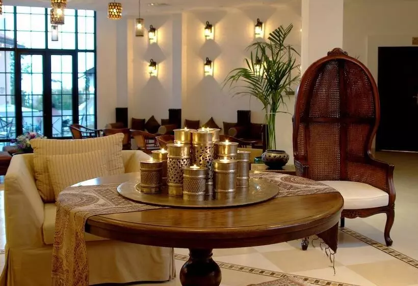 בית מלון כפרי The Cliff Beach & Spa