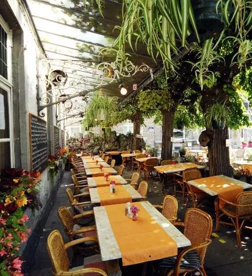 Royal Hotel-restaurant Bonhomme