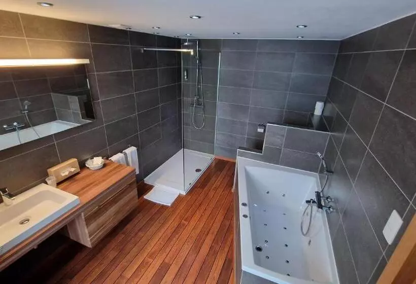 Royal Hotel-restaurant Bonhomme