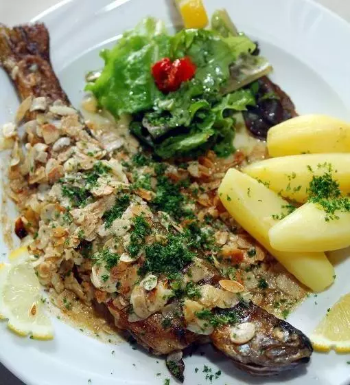 Royal Hotel-restaurant Bonhomme