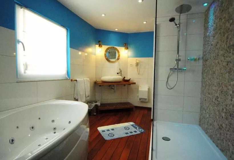 Royal Hotel-restaurant Bonhomme