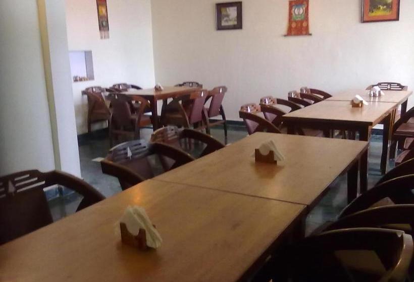 فندق Chinar Lodge