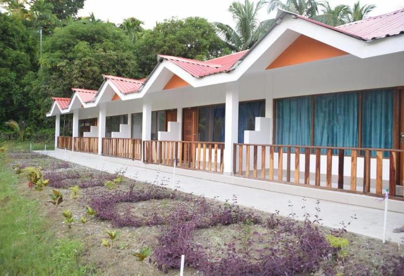 Hotel Exotica Squares