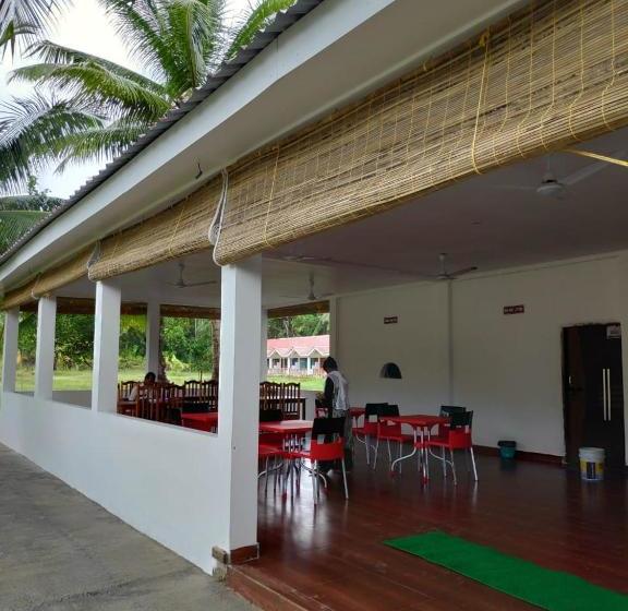 Hotel Exotica Squares