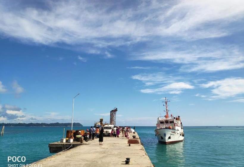 Hotel Exotica Squares