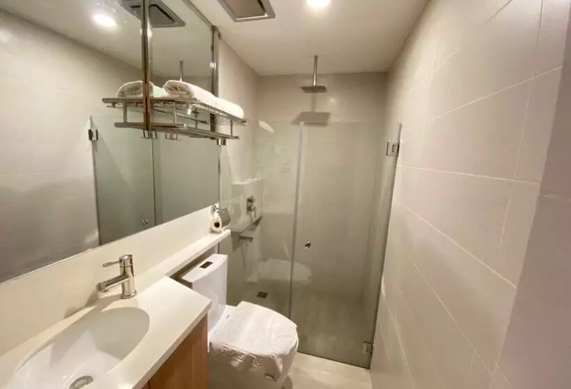 Hotelli L Meridian Suite